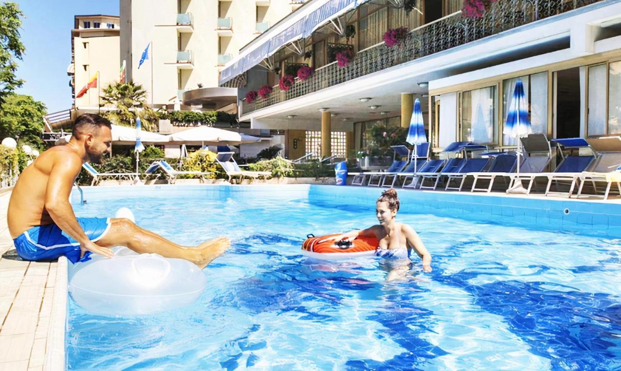 Hotel Royal-Spiaggia Gatteo a Mare Dış mekan fotoğraf