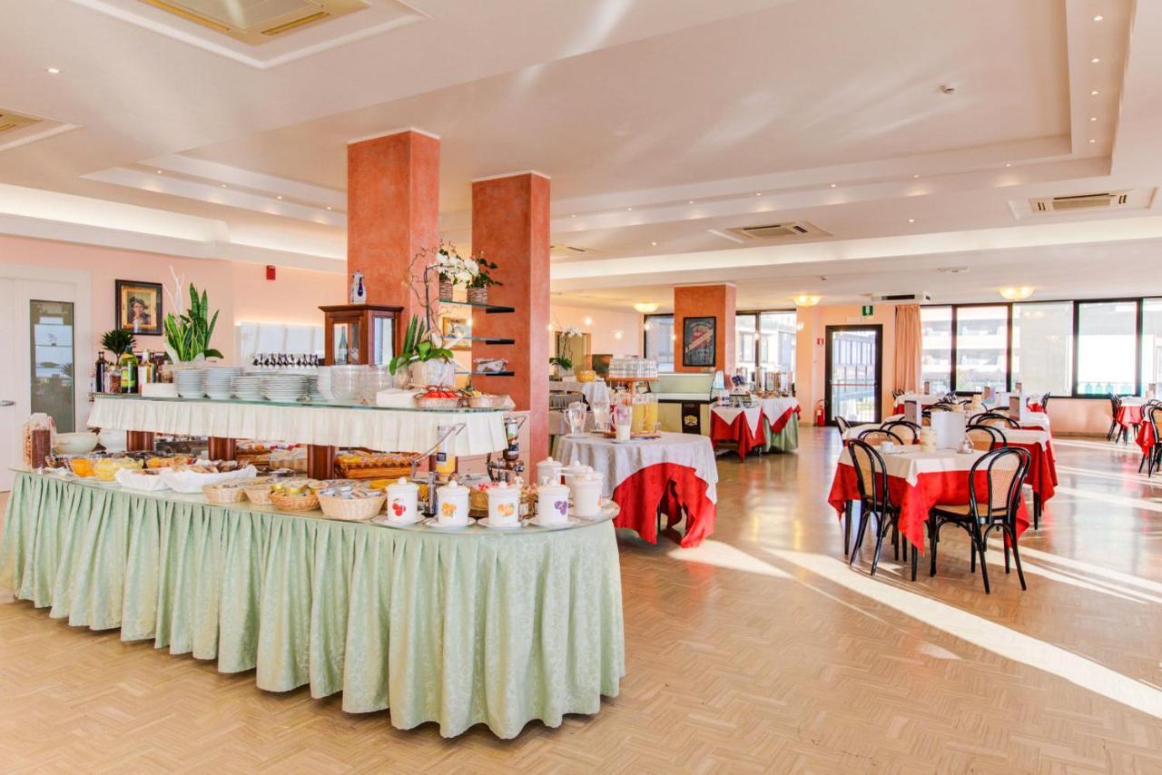 Hotel Royal-Spiaggia Gatteo a Mare Dış mekan fotoğraf